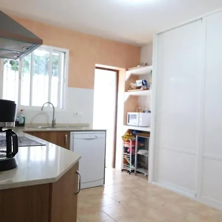 Holiday home Con Piscina, Amplio Jardin Y Aire Acondicionado