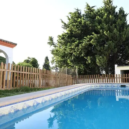 Con Piscina, Amplio Jardin Y Aire Acondicionado Holiday home Chiclana de la Frontera