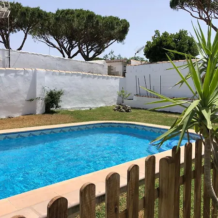 Holiday home Con Piscina, Amplio Jardin Y Aire Acondicionado